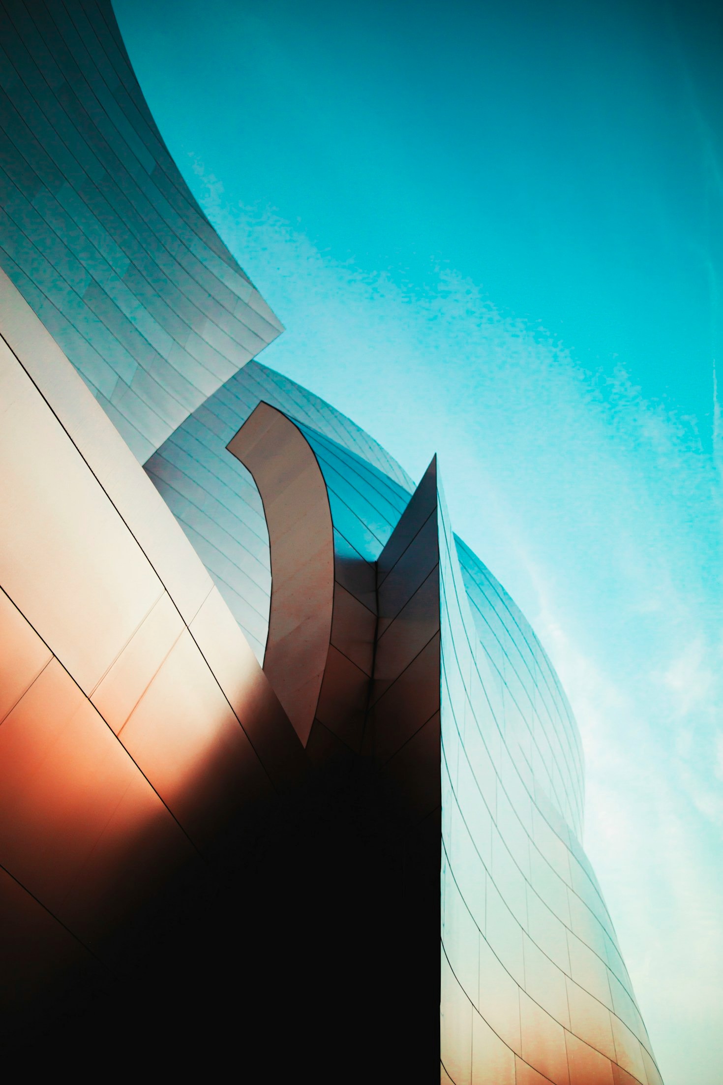 Crafting Residential Spaces with Luxury and Simplicity